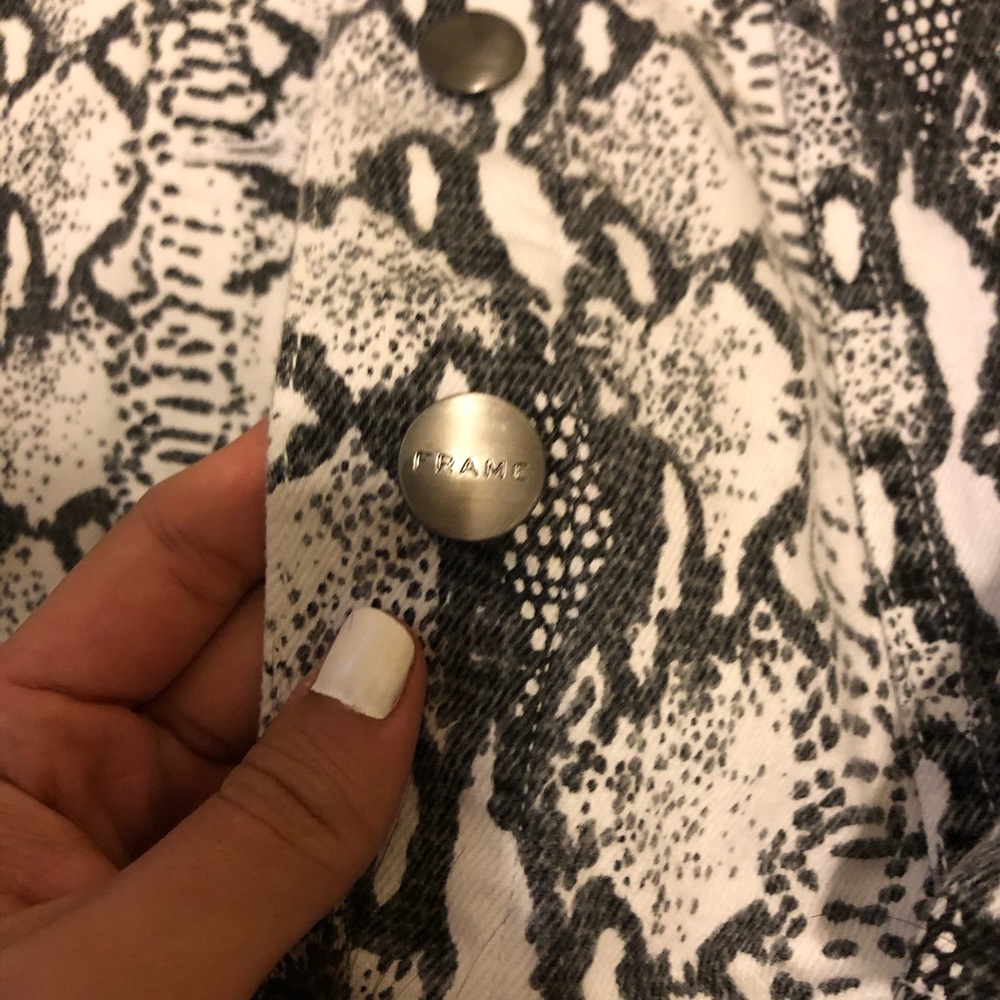 Frame “Gris Multi” Denim Python Jacket Size S - image 6